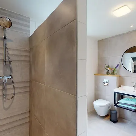 Bauwerd12, Met Hottub In De Voerstreek