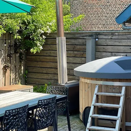 Bauwerd12, Met Hottub In De Voerstreek 펜션